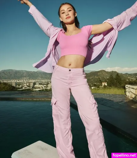 Lola Tung OnlyFans Thumbnail #ZDc2CwPuM1