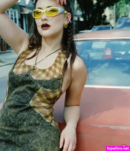 Lola Tung OnlyFans Thumbnail #sKfhyhEdRf