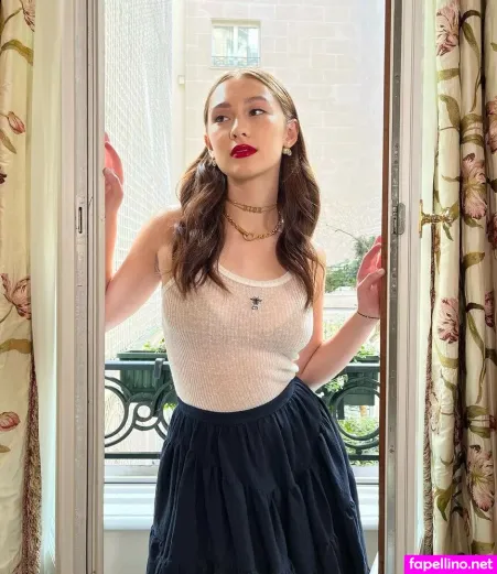 Lola Tung OnlyFans Thumbnail #uBucRbzHpa