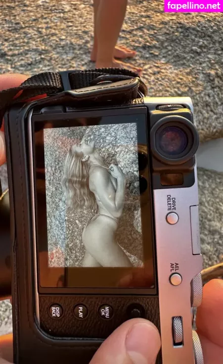 Lola Weippert OnlyFans Thumbnail #WfNAG9yrhq