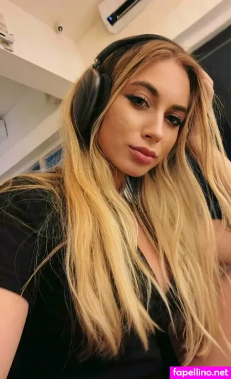 Lolaa Fansvip OnlyFans Thumbnail #auZGYucitM