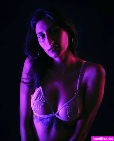 Lolaa1995 Main Profile Photo