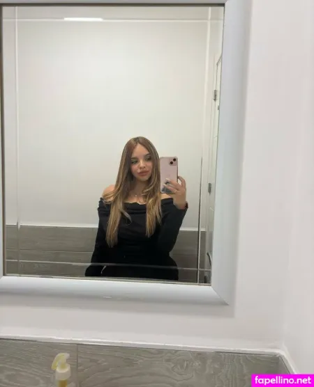Lolaavalentino OnlyFans Thumbnail #A3TqORwfUA