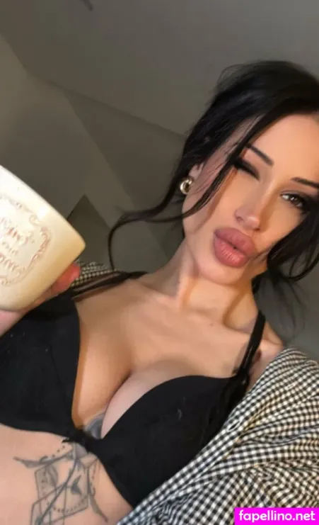 Lolabellx OnlyFans Thumbnail #EqvyvNlq7o