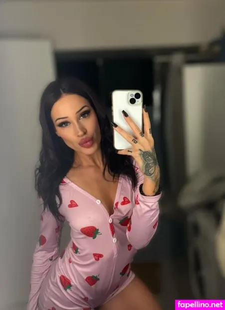 Lolabellx OnlyFans Thumbnail #cOTKUwsH1v