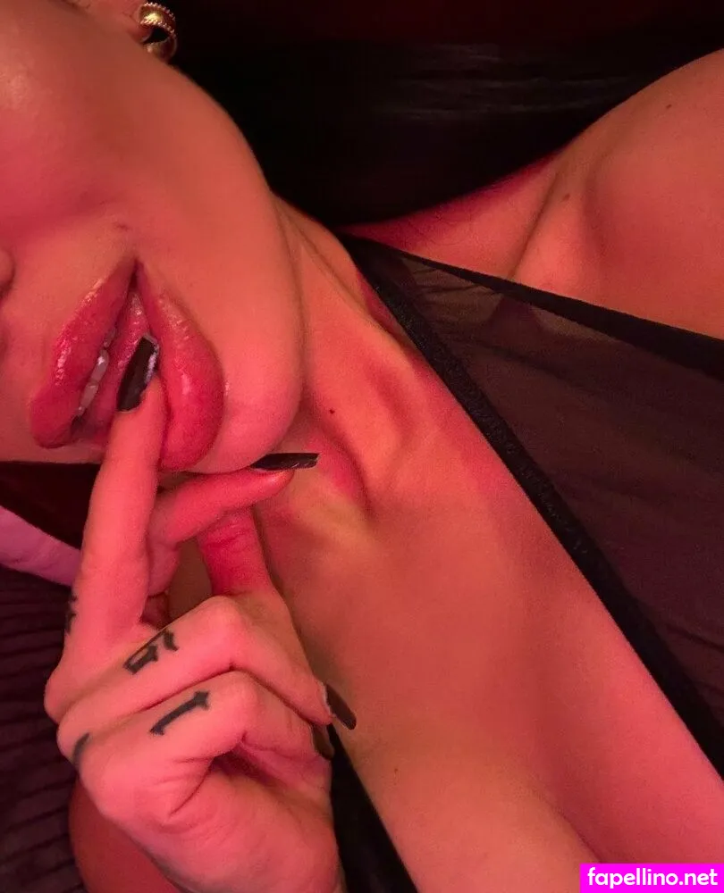 lolabellx, lolabellx_ Nude Leaked OnlyFans Photo #ubwZX64Uku