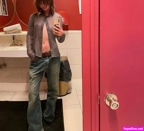 Lolabllue OnlyFans Thumbnail #2gOCO1svdo