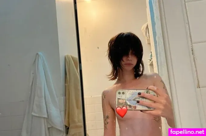 Lolabllue OnlyFans Thumbnail #4Iq2MHs7ZQ