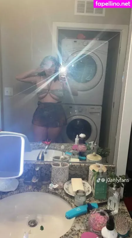 Lolabotomy OnlyFans Thumbnail #8lnM1fzbGn
