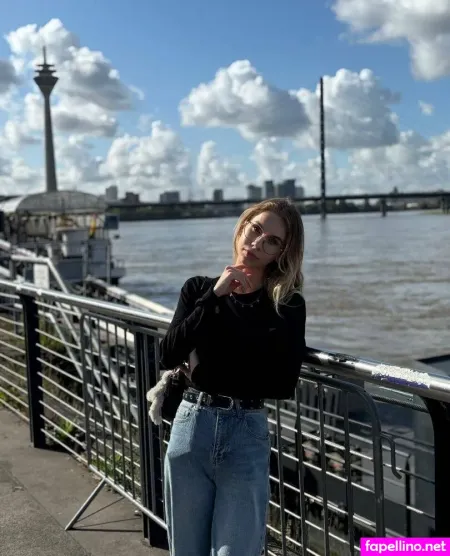 Lolabrain OnlyFans Thumbnail #RNiOPR3LkO