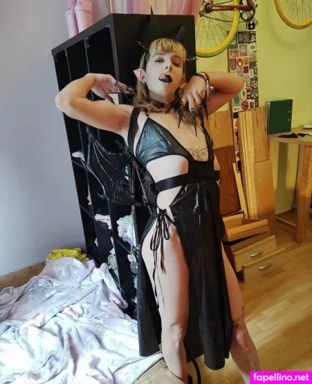 Lolaers OnlyFans Thumbnail #yaJrZk0hjv