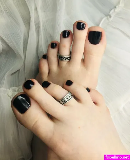 Lolafootx OnlyFans Thumbnail #B81jzALTTW