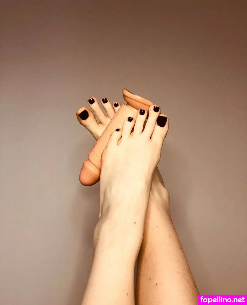 islandchaserr, lolafootx Nude Leaked OnlyFans Photo #MibpRJV6ns