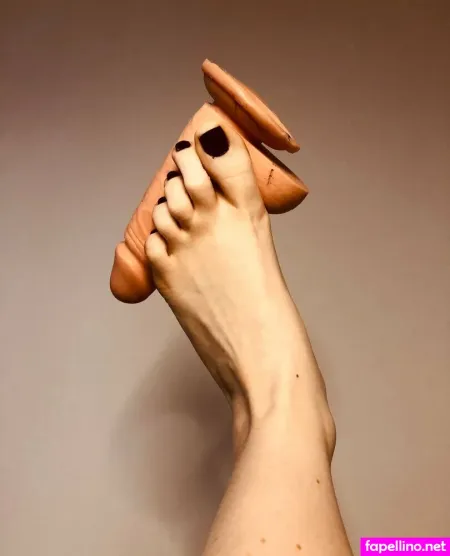 Lolafootx OnlyFans Thumbnail #Y3Ctfg6FM1