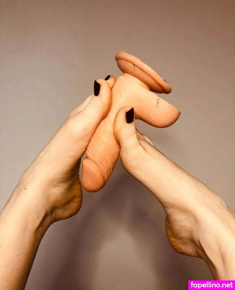 islandchaserr, lolafootx Nude Leaked OnlyFans Photo #dCHZaDG7WT