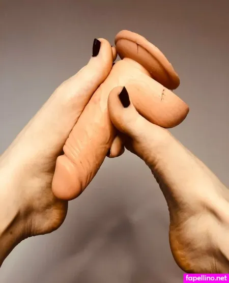 Lolafootx OnlyFans Thumbnail #qFgfQBn9G9