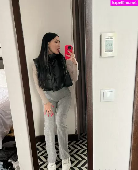 Lolakinksxxxx OnlyFans Thumbnail #t0vgHoV2Hd