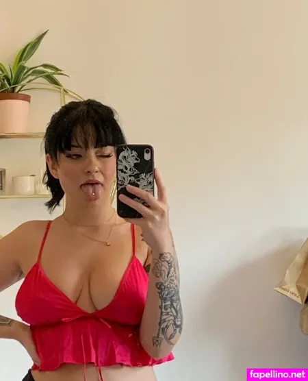 Lolalondon OnlyFans Thumbnail #zKTlGxKUL0