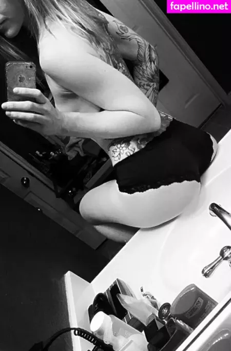 Lolaluxx OnlyFans Thumbnail #mCI3SmPTV5