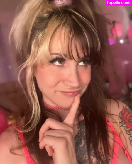 Lolaluxx OnlyFans Thumbnail #pXUauBrwgK