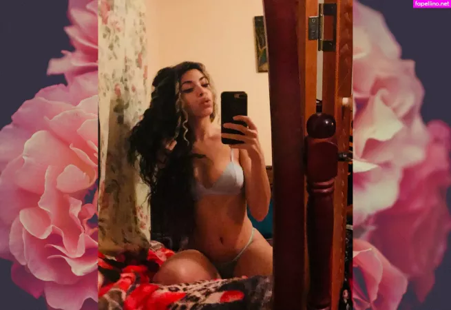 Lolaqueencobra OnlyFans Thumbnail #HrRvOKoUbk