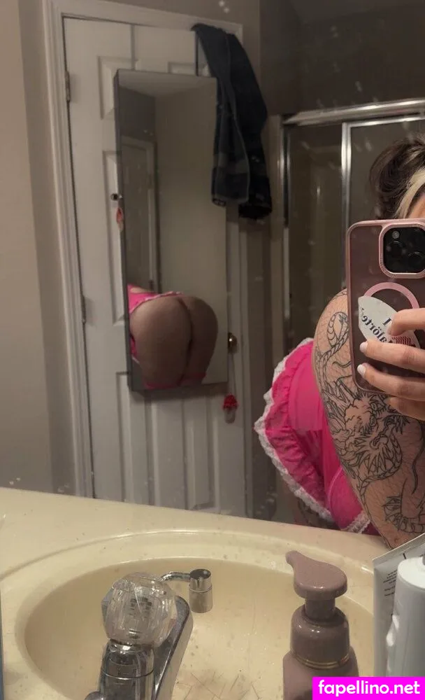 lolarabbbit Nude Leaked OnlyFans Photo #5ySkIURRw1