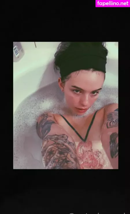 Lolaslands 1 OnlyFans Thumbnail #pOiXJPjIvD