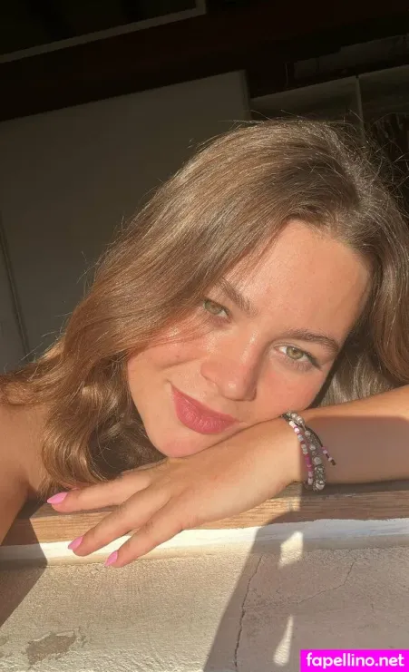 Lolasophiee OnlyFans Thumbnail #37D2Derbux