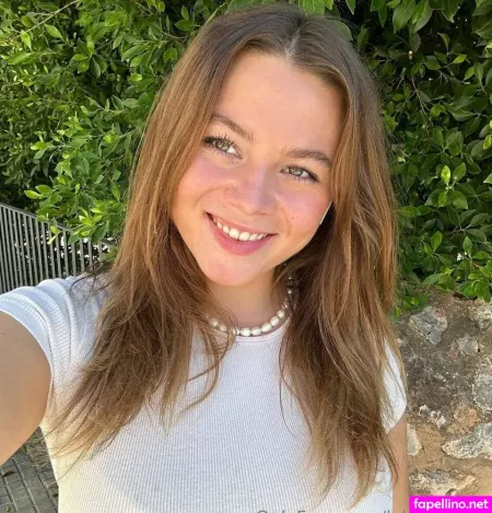 Lolasophiee OnlyFans Thumbnail #o7REm9NZUV