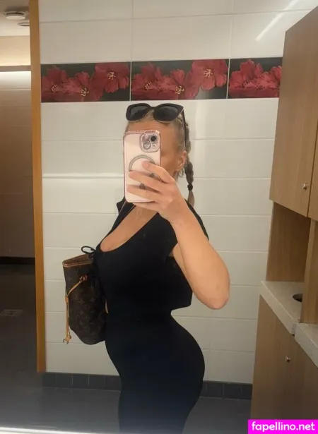 Lolass OnlyFans Thumbnail #0JYYPyEzxt