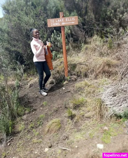 Lolasweetpussy OnlyFans Thumbnail #B0wTn3Il0R