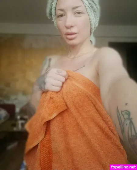 Lolathebee OnlyFans Thumbnail #iI83oeiIbS