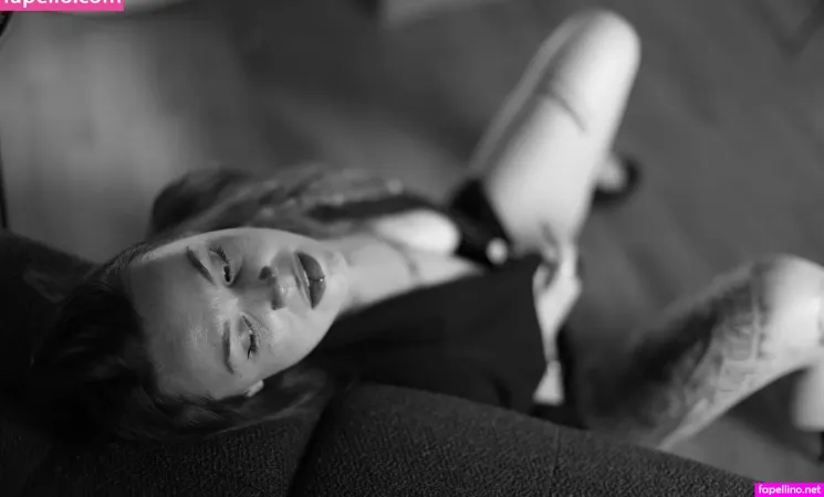 Lolavonwar OnlyFans Thumbnail #KgF20rxYo3