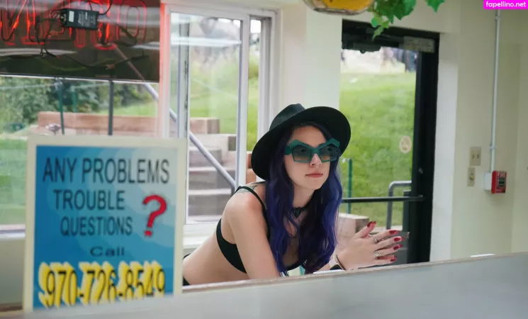 Lolaxsparks OnlyFans Thumbnail #O2WhZsrdFo