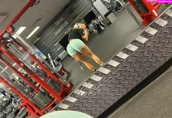 Lolcaughtureye OnlyFans Thumbnail #b1uSGpWIVH