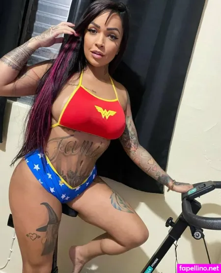 Lolla Martinelli OnlyFans Thumbnail #nURQLkdeiU