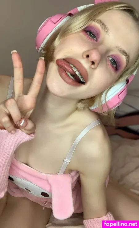 Lollaholy OnlyFans Thumbnail #9LhbRZcoBf