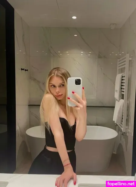 Lollarein OnlyFans Thumbnail #qDf3NU4v9P