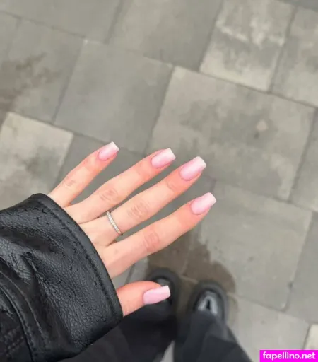 Lolly Kinks OnlyFans Thumbnail #hZM5dMxypX