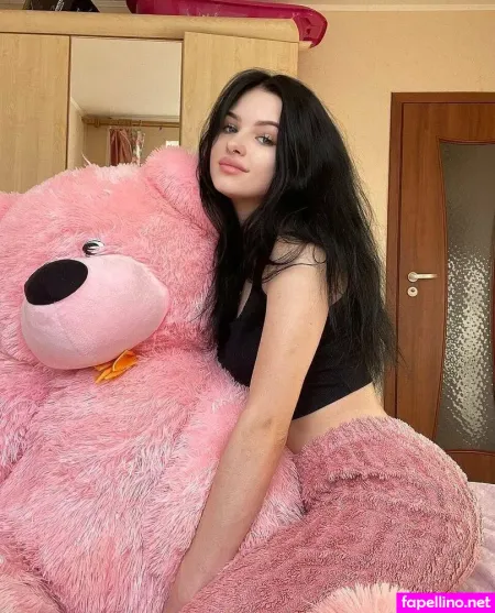 Lollyvioleta OnlyFans Thumbnail #B2JAWPlfvK