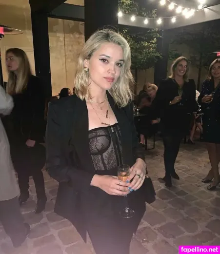 Lolo Zouai OnlyFans Thumbnail #ISDb7QMOln