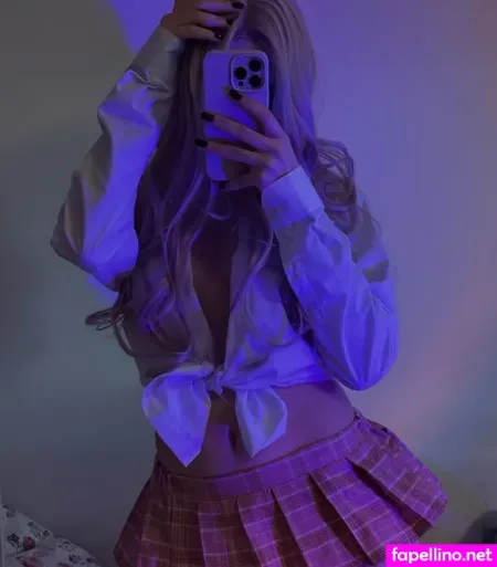 Lolo4ka OnlyFans Thumbnail #GYa5IZMzxB