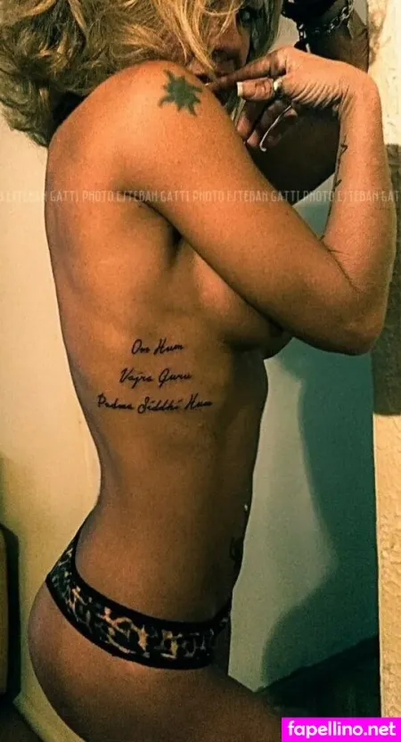 Lolopaola OnlyFans Thumbnail #f4SHEGAtEM