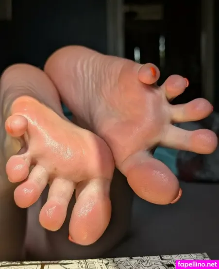 Lolos10toes OnlyFans Thumbnail #0O3XPuP0Vb