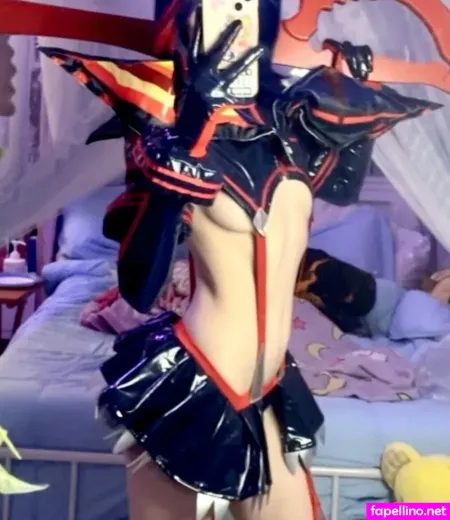 Lolyomie Main Profile Photo