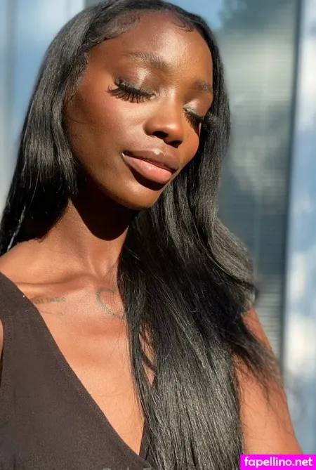 Lomlzara OnlyFans Thumbnail #p6ruFos7dT