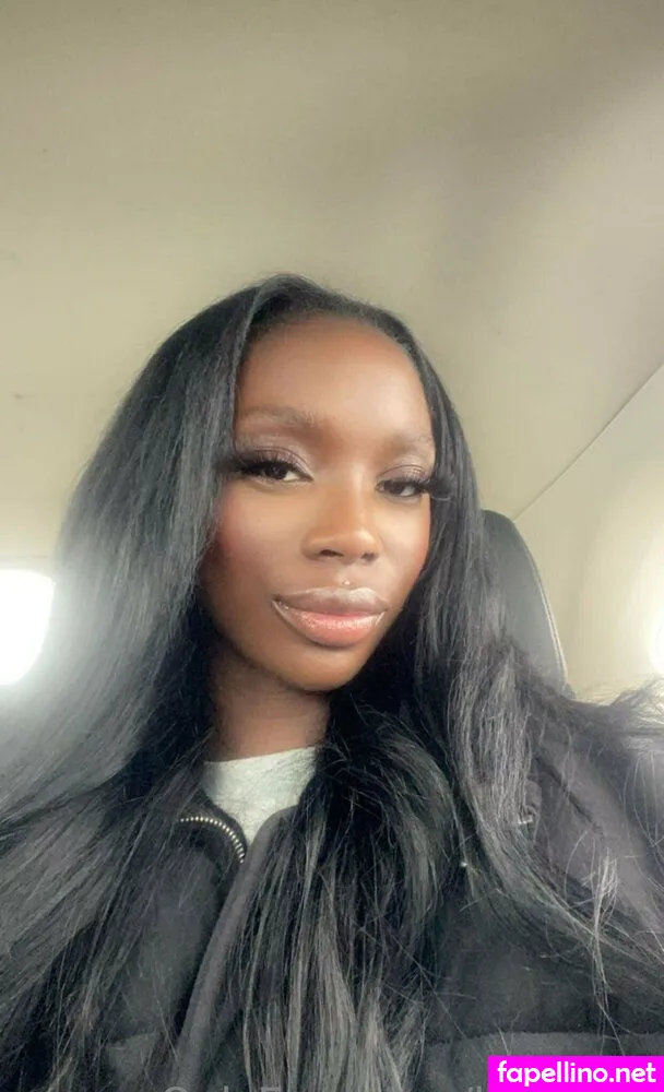 Zara, lomlzara, officialzara_shandy Nude Leaked OnlyFans Photo #yPTADByphW