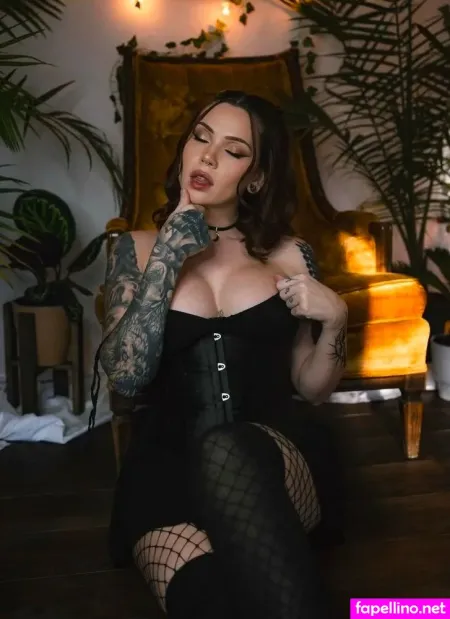 London Ellise OnlyFans Thumbnail #zWlljlLFB8
