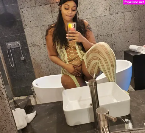 London Gold OnlyFans Thumbnail #zytk493hOE