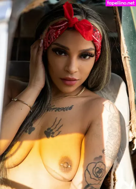 Londyn Chanel OnlyFans Thumbnail #BeFEO9exoC